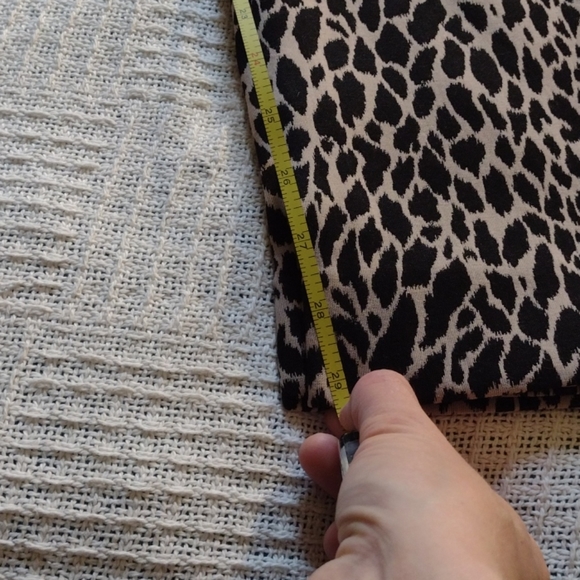 Banana Republic giraffe print dress pants 4L - Picture 3 of 5